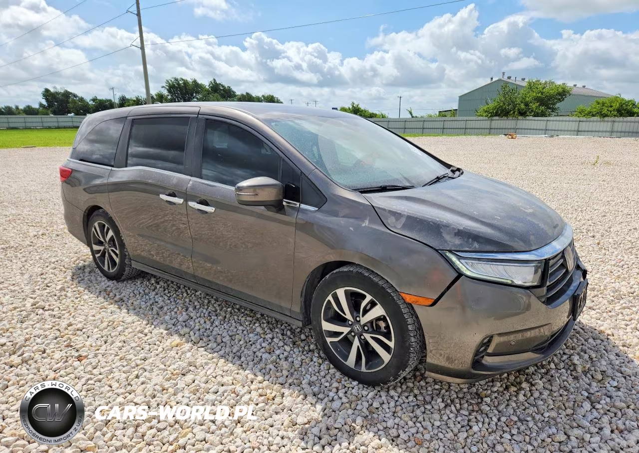 2021 Honda Odyssey Touring VIN:5FNRL6H89MB030729 - 4