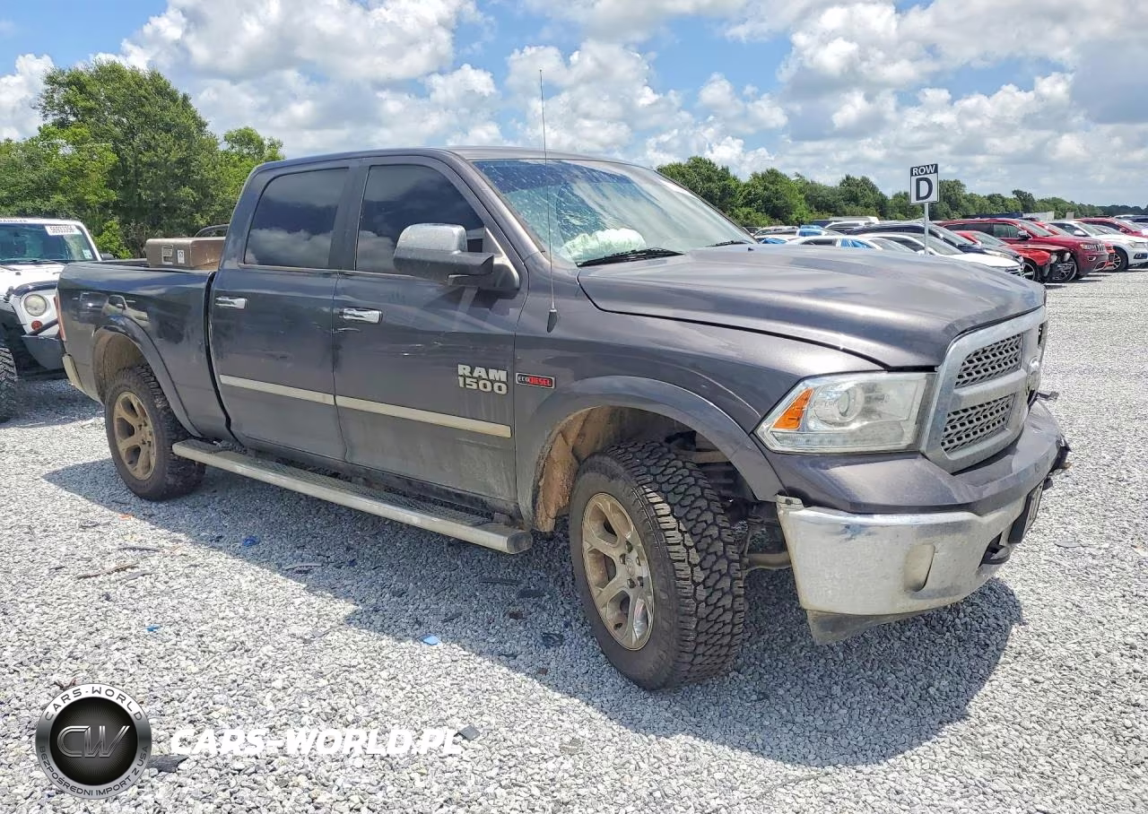 2018 Ram 1500 Laramie VIN:1C6RR7VM6JS253032 - 4