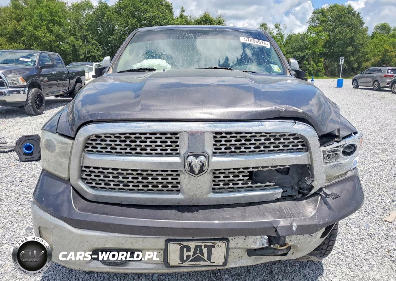 2018 Ram 1500 Laramie VIN:1C6RR7VM6JS253032 - 5
