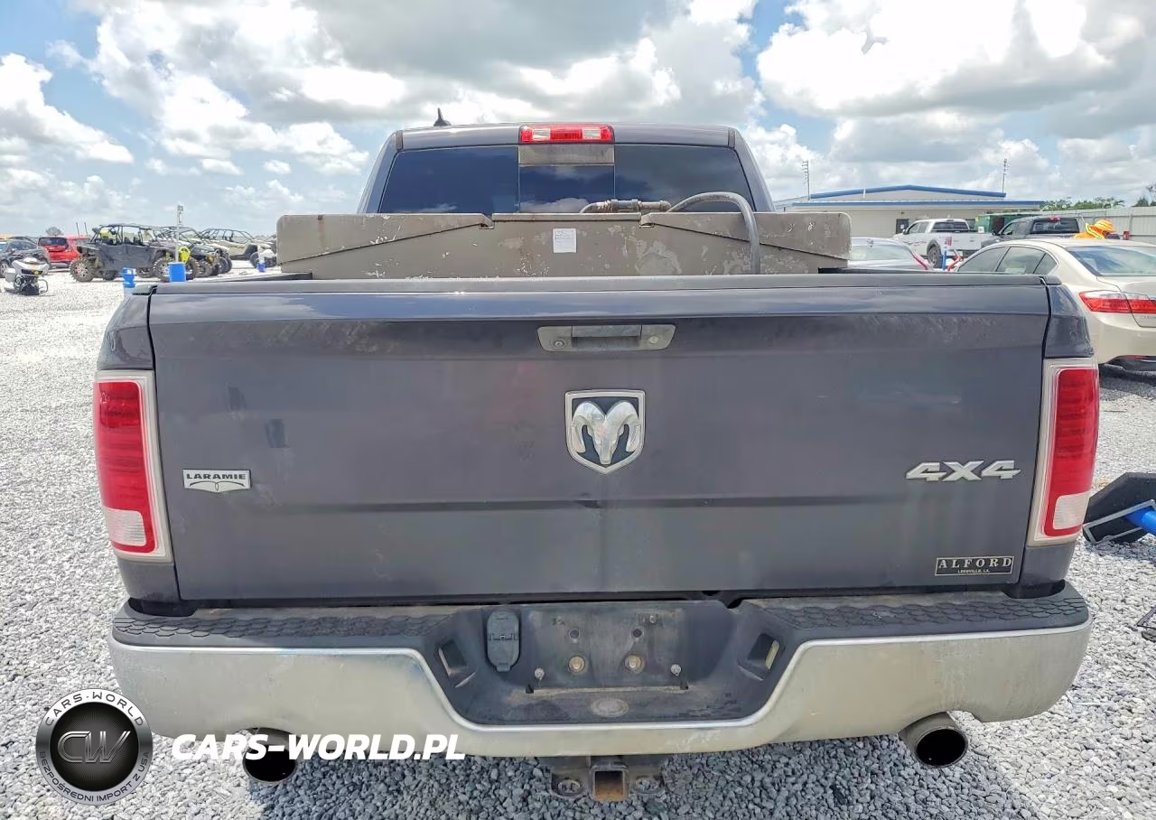 2018 Ram 1500 Laramie VIN:1C6RR7VM6JS253032 - 6
