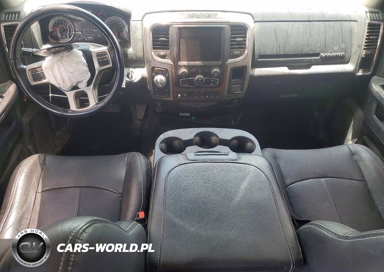 2018 Ram 1500 Laramie VIN:1C6RR7VM6JS253032 - 8