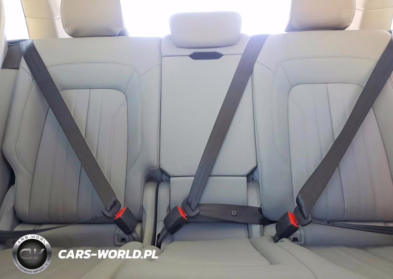 2020 Audi Q5 E Premium Plus VIN:WA1E2AFY7L2062596 - 10