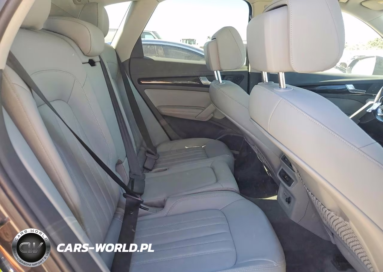 2020 Audi Q5 E Premium Plus VIN:WA1E2AFY7L2062596 - 11