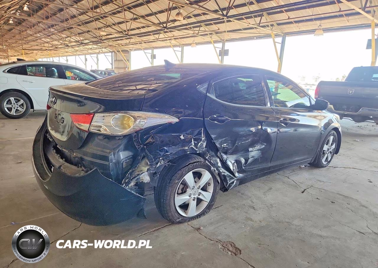 2013 Hyundai Elantra Gls VIN:5NPDH4AE8DH400408 - 3