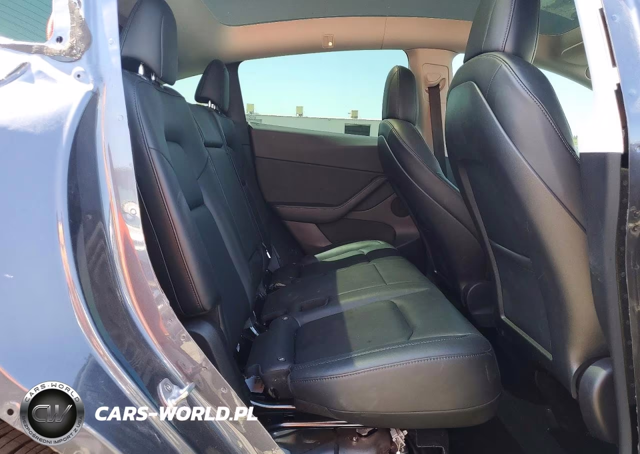 2022 Tesla Model Y VIN:7SAYGDEF6NF491365 - 11
