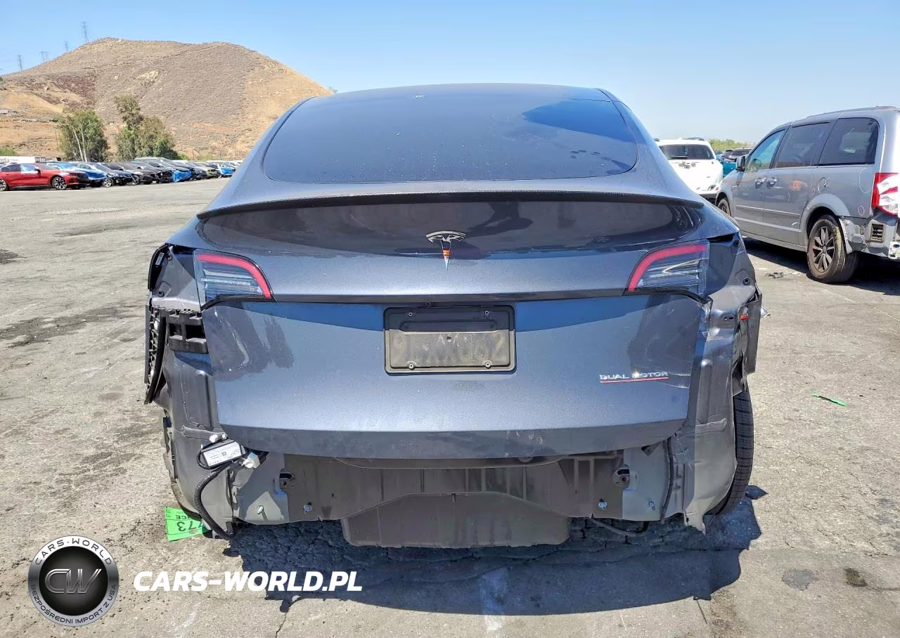 2022 Tesla Model Y VIN:7SAYGDEF6NF491365 - 6