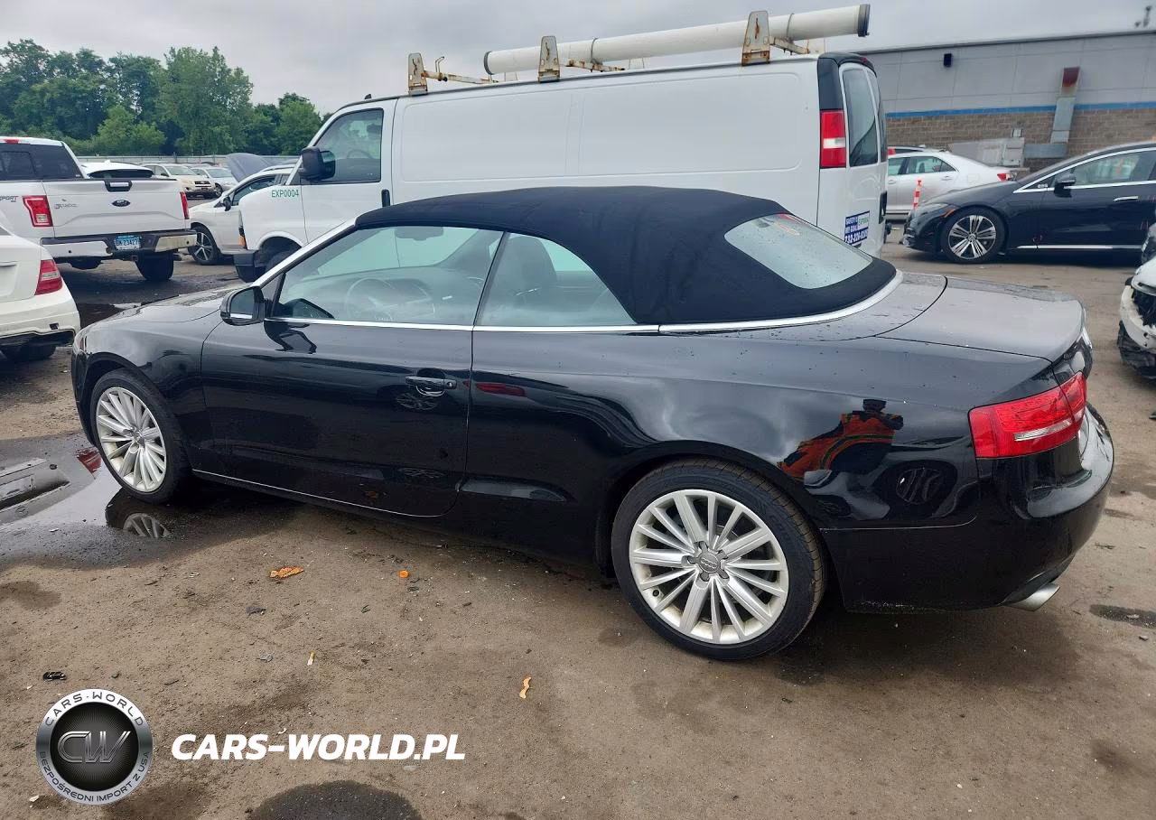 2011 Audi A5 Premium Plus VIN:WAULFAFHXBN015056 - 2
