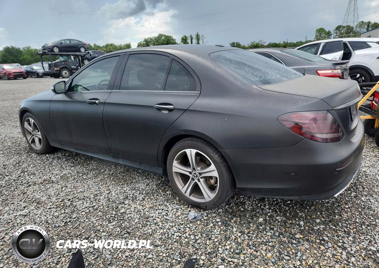 2018 Mercedes-Benz E 300 VIN:WDDZF4JB7JA470671 - 2