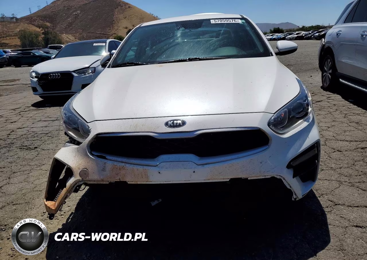 2021 Kia Forte Lxs VIN:3KPF24AD8ME403301 - 5