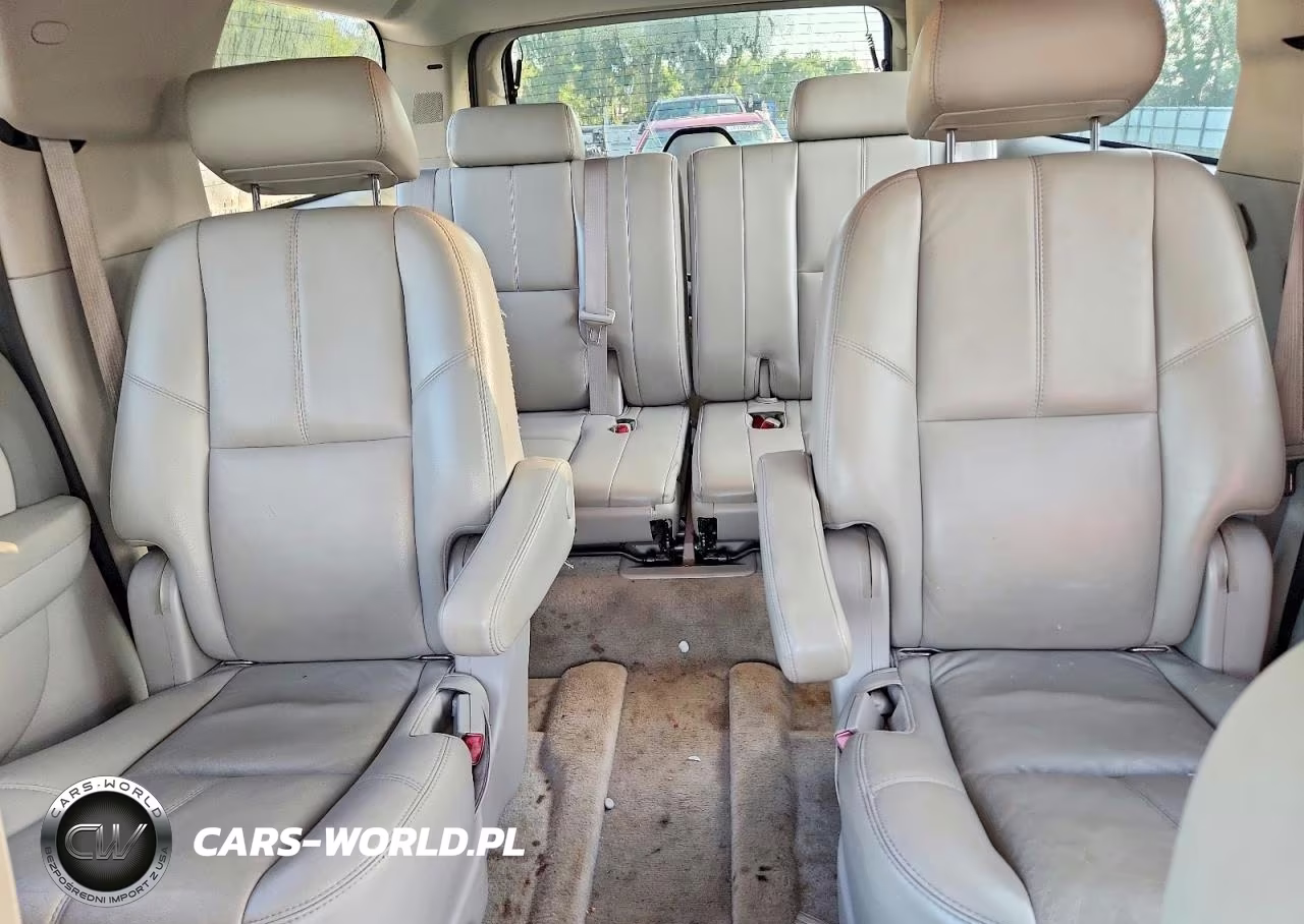 2007 Chevrolet Suburban C1500 VIN:3GNFC16077G261136 - 10