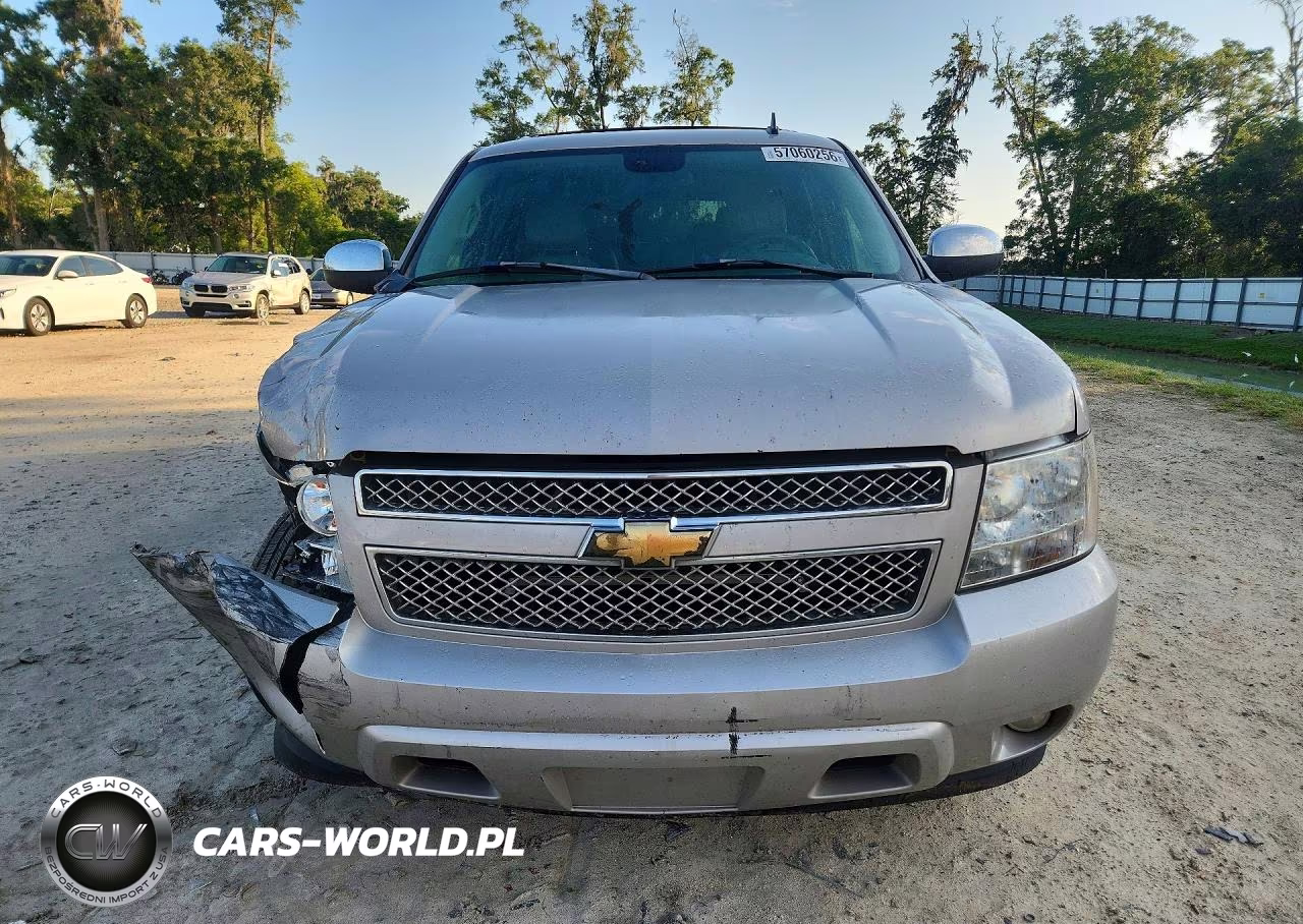 2007 Chevrolet Suburban C1500 VIN:3GNFC16077G261136 - 5