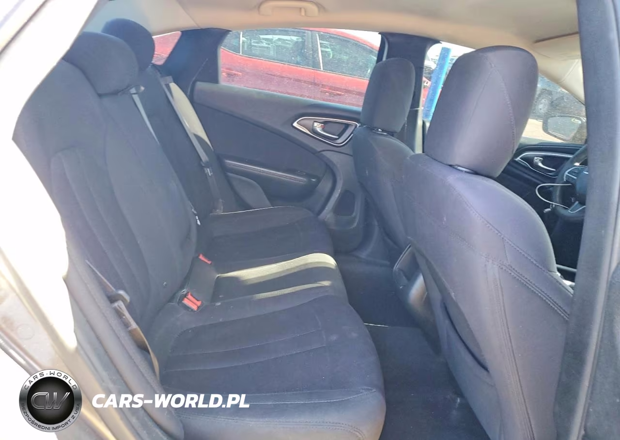 2015 Chrysler 200 Limited VIN:1C3CCCAB7FN502803 - 10