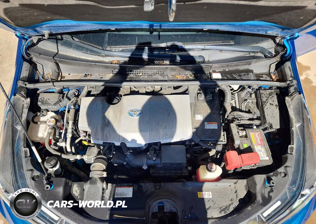 2021 Toyota Prius L Eco VIN:JTDKAMFU4M3140662 - 11