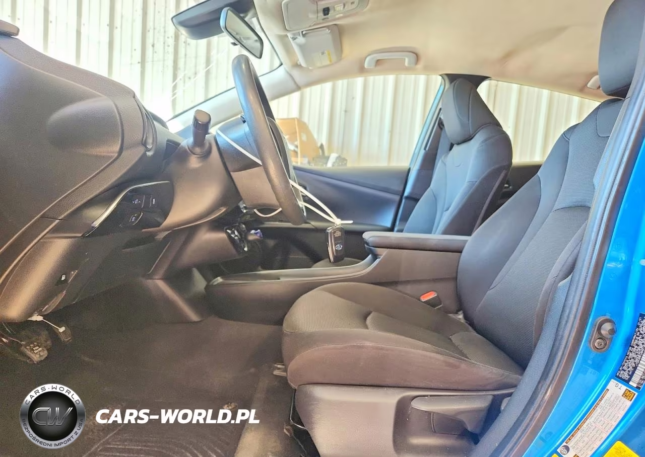 2021 Toyota Prius L Eco VIN:JTDKAMFU4M3140662 - 7