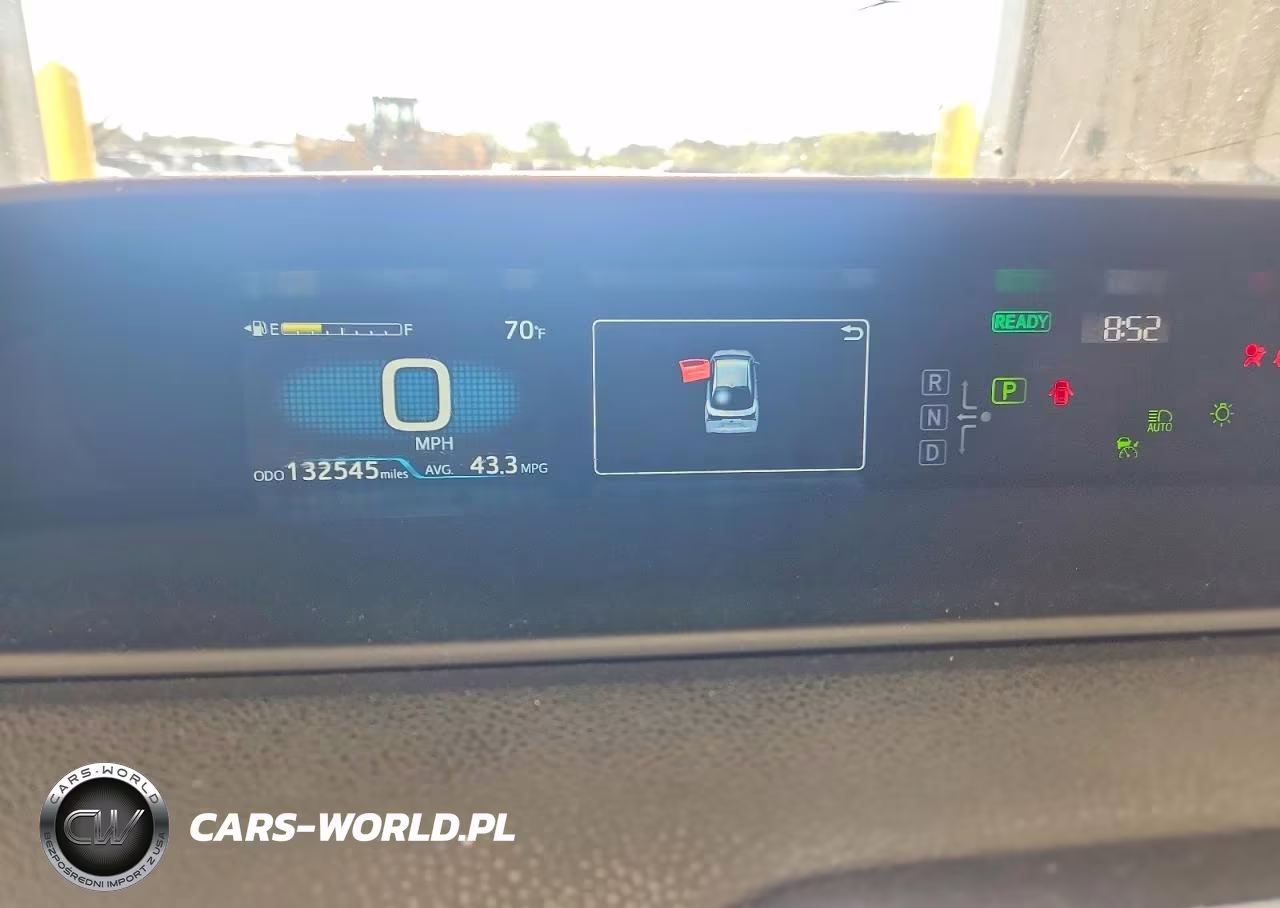 2021 Toyota Prius L Eco VIN:JTDKAMFU4M3140662 - 9
