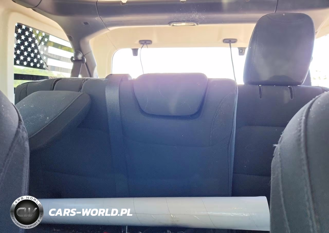 2018 Jeep Wrangler Unlimited Sahara VIN:1C4HJXEG8JW168868 - 10