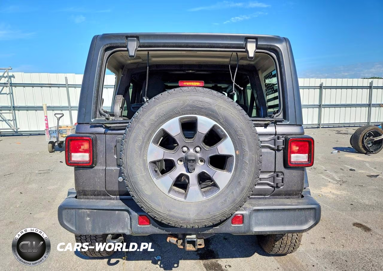 2018 Jeep Wrangler Unlimited Sahara VIN:1C4HJXEG8JW168868 - 6