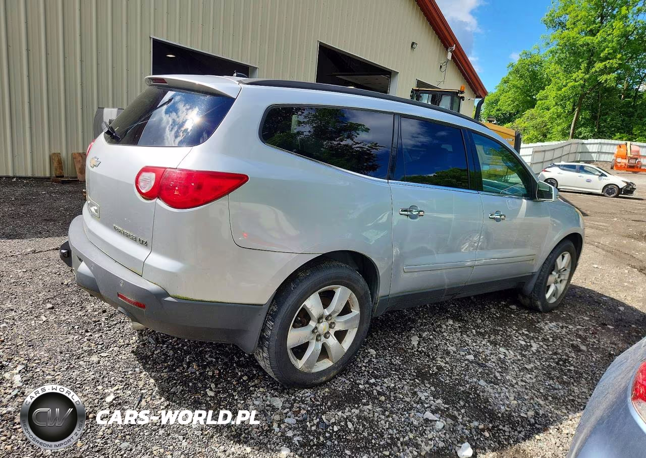 2010 Chevrolet Traverse Ltz VIN:1GNLRHED0AS116342 - 3
