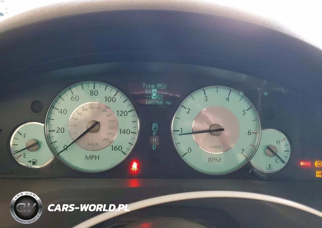 2008 Chrysler 300C VIN:2C3KA63H38H139643 - 9