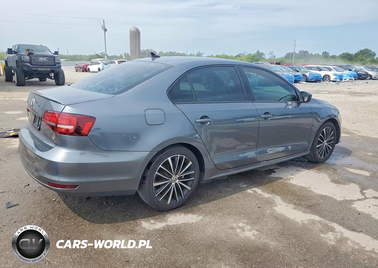 2016 Volkswagen Jetta Sport VIN:3VWD17AJXGM286412 - 3