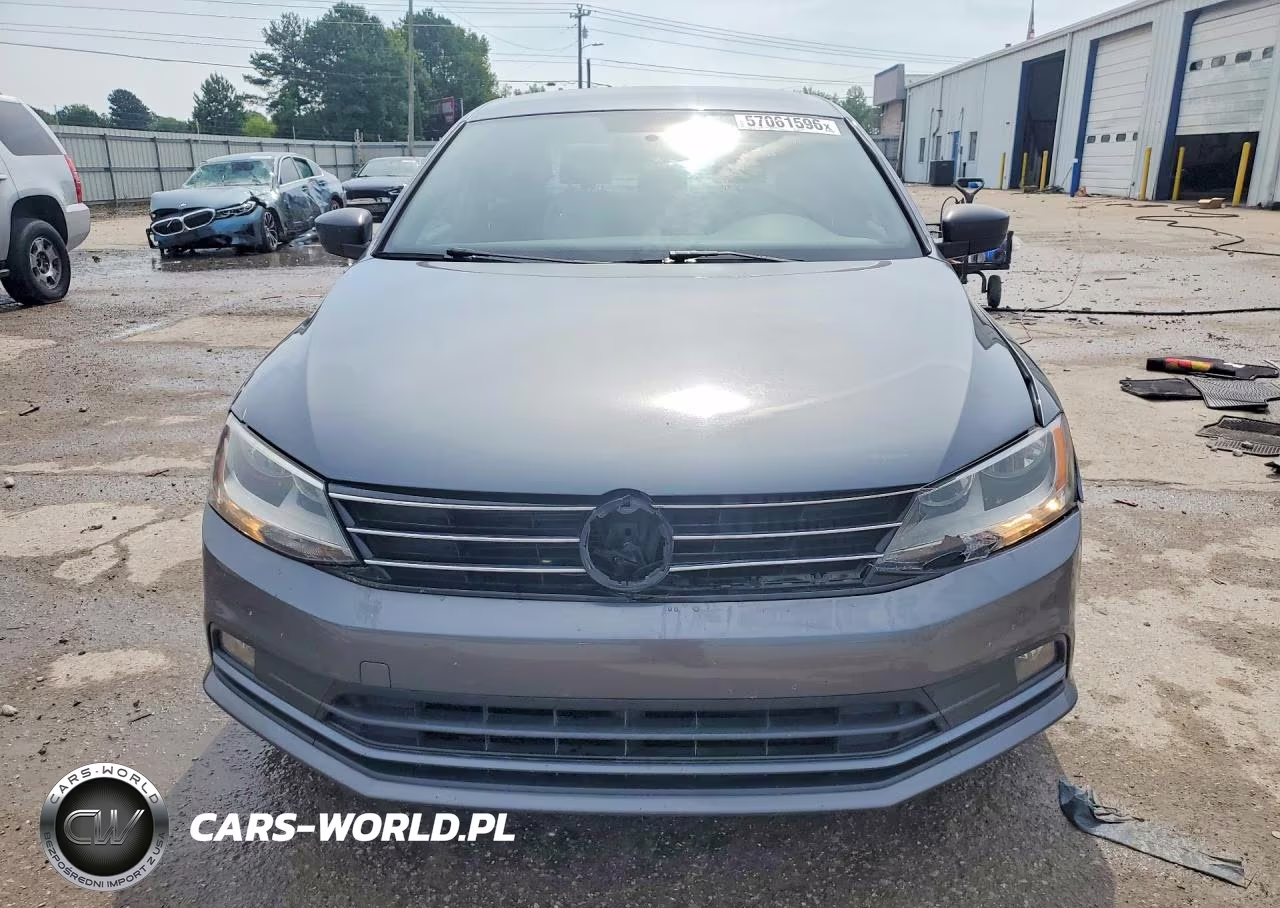 2016 Volkswagen Jetta Sport VIN:3VWD17AJXGM286412 - 5
