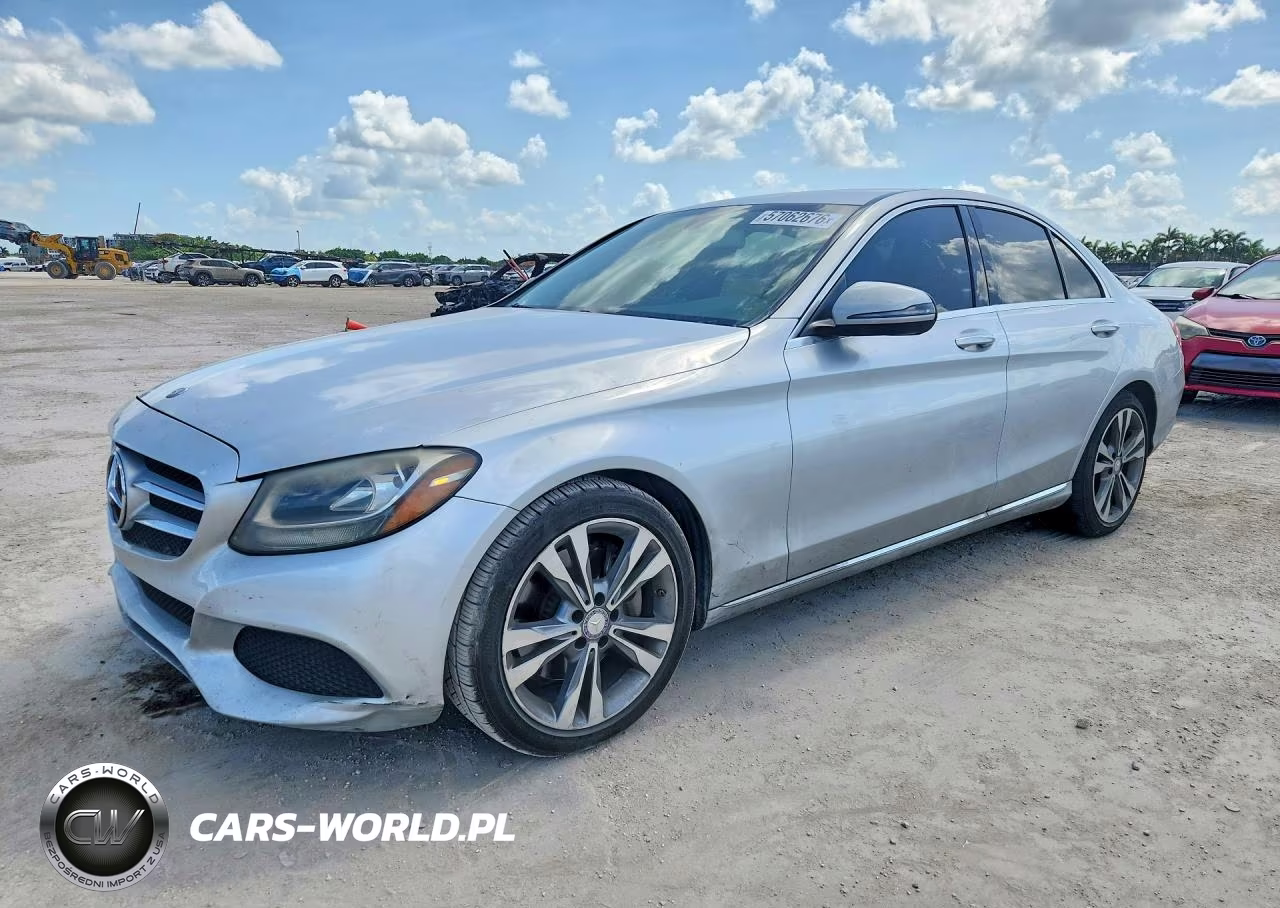 2016 Mercedes-Benz C 300 – zdjęcie 1 z 12