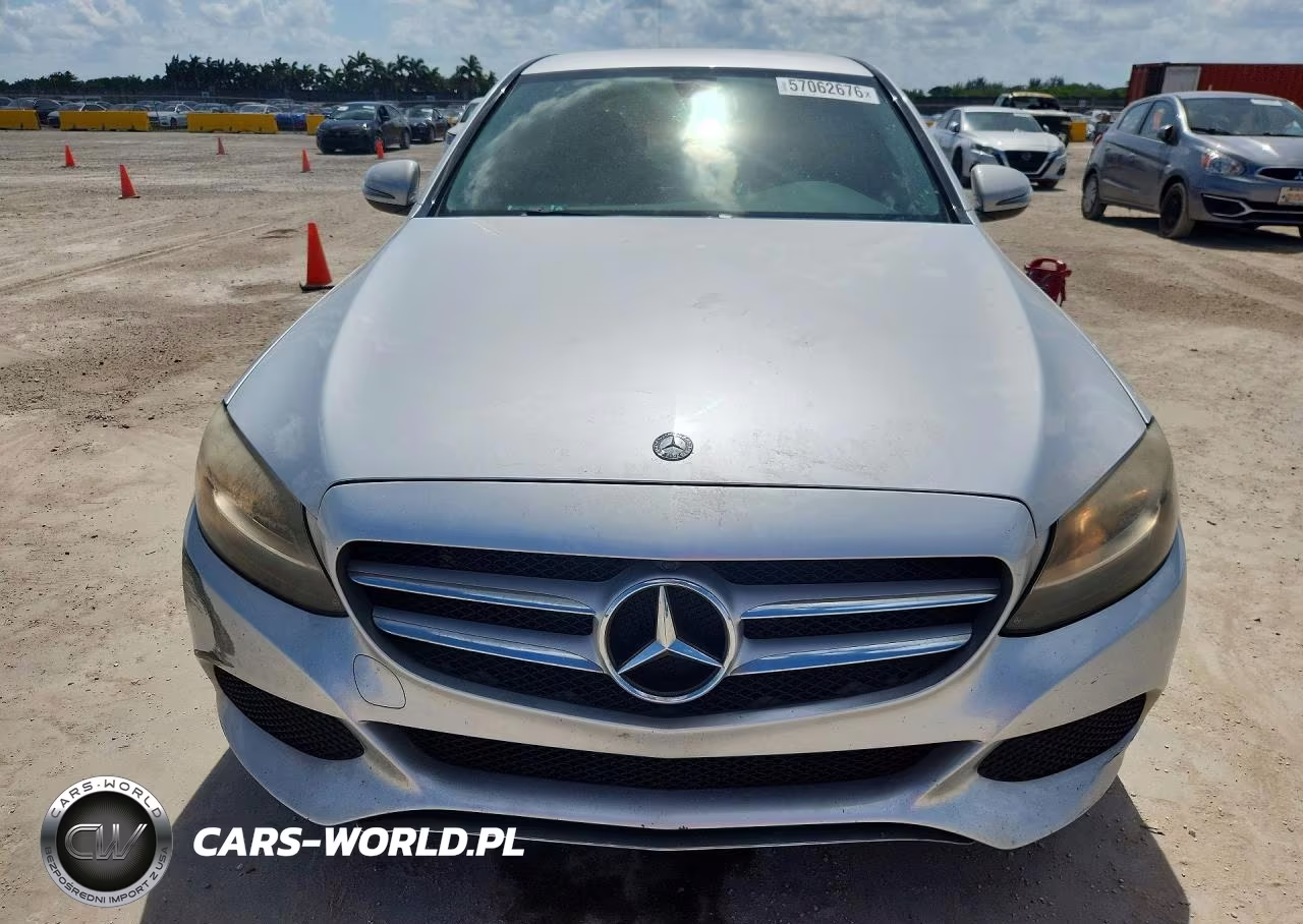 2016 Mercedes-Benz C 300 VIN:55SWF4JB2GU170385 - 5
