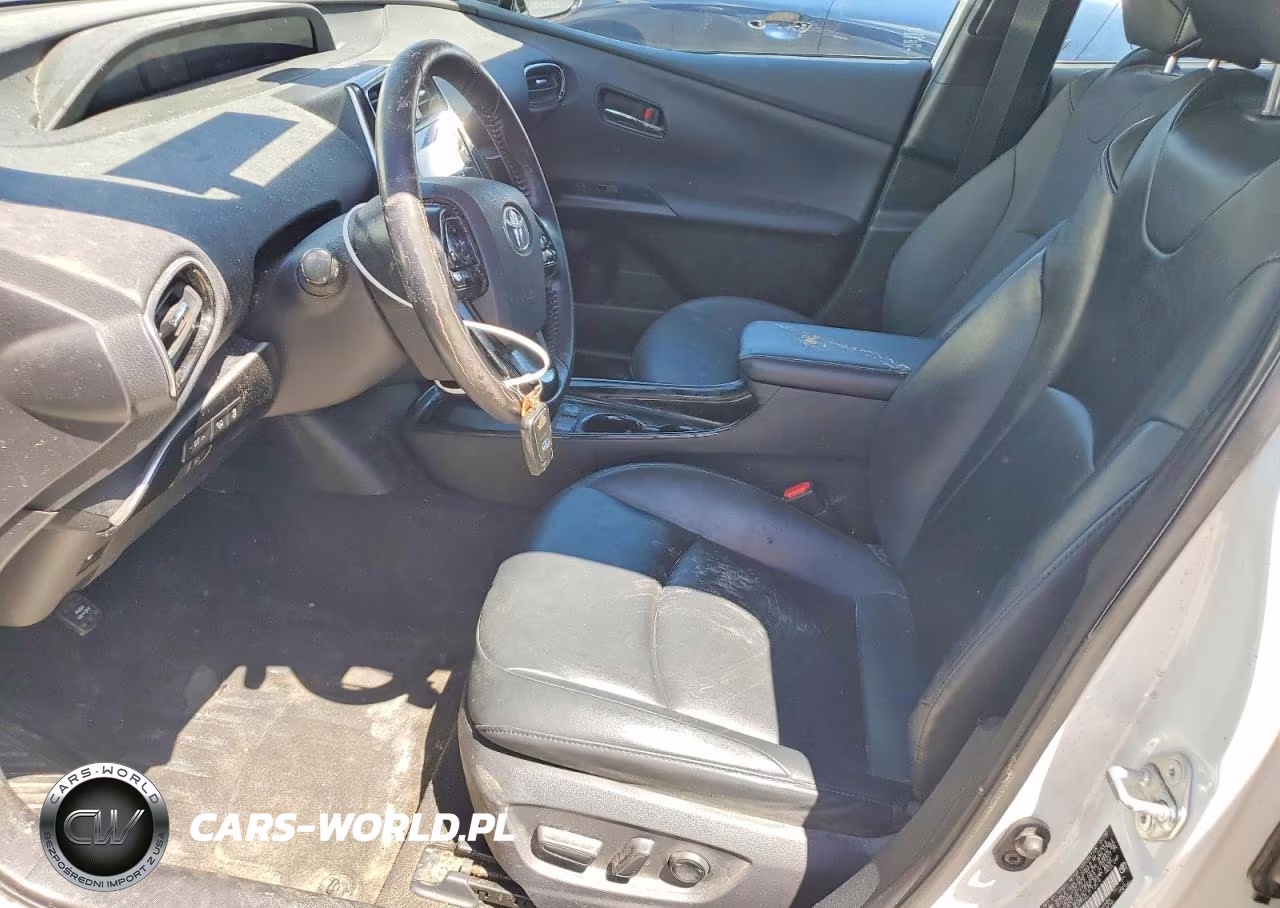 2020 Toyota Prius Xle VIN:JTDKARFU2L3113519 - 7