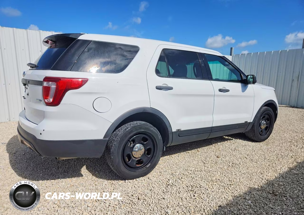 2016 Ford Explorer Police Interceptor VIN:1FM5K8AR3GGD31521 - 3