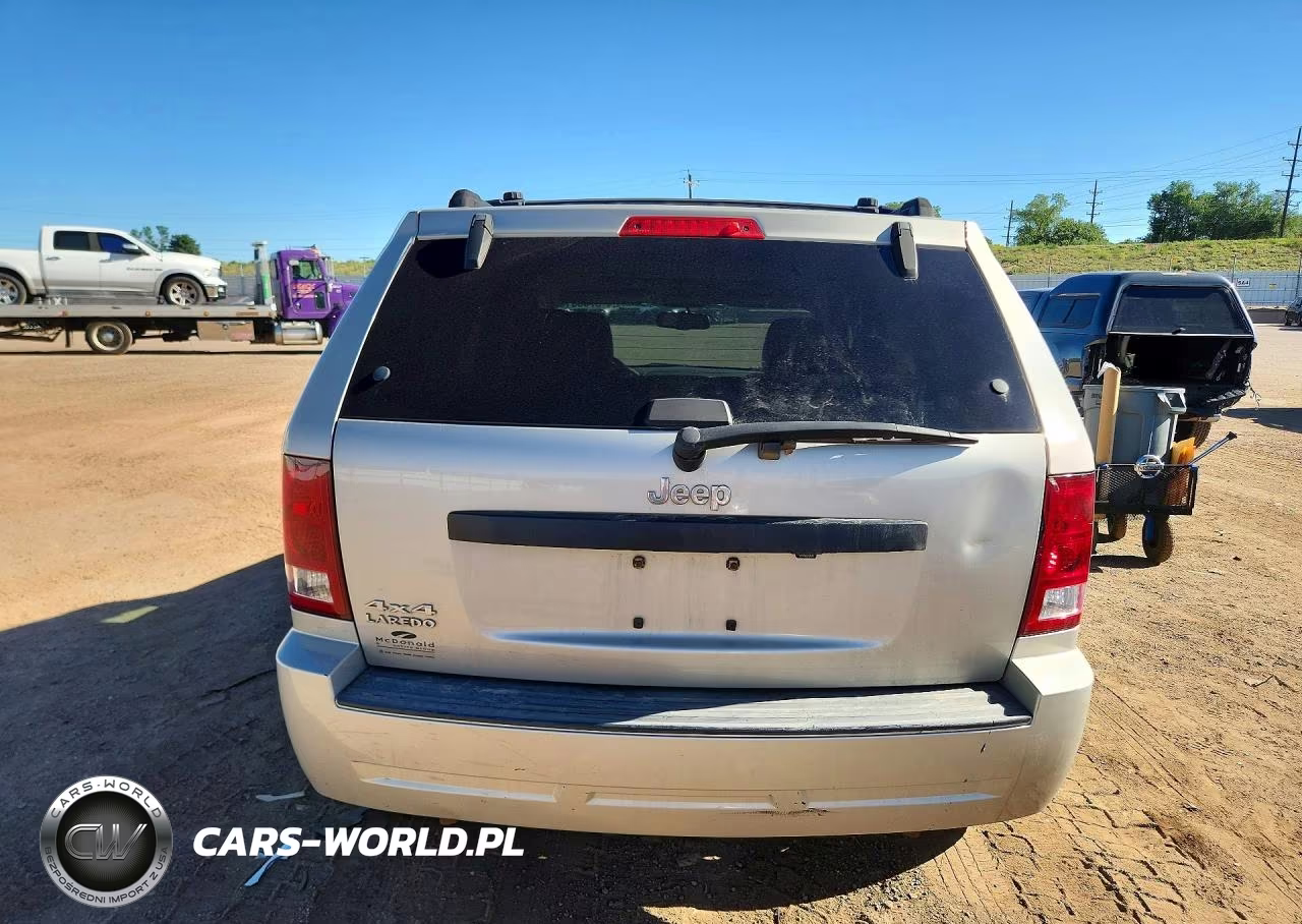 2007 Jeep Grand Cherokee Laredo VIN:1J8GR48K47C607232 - 6