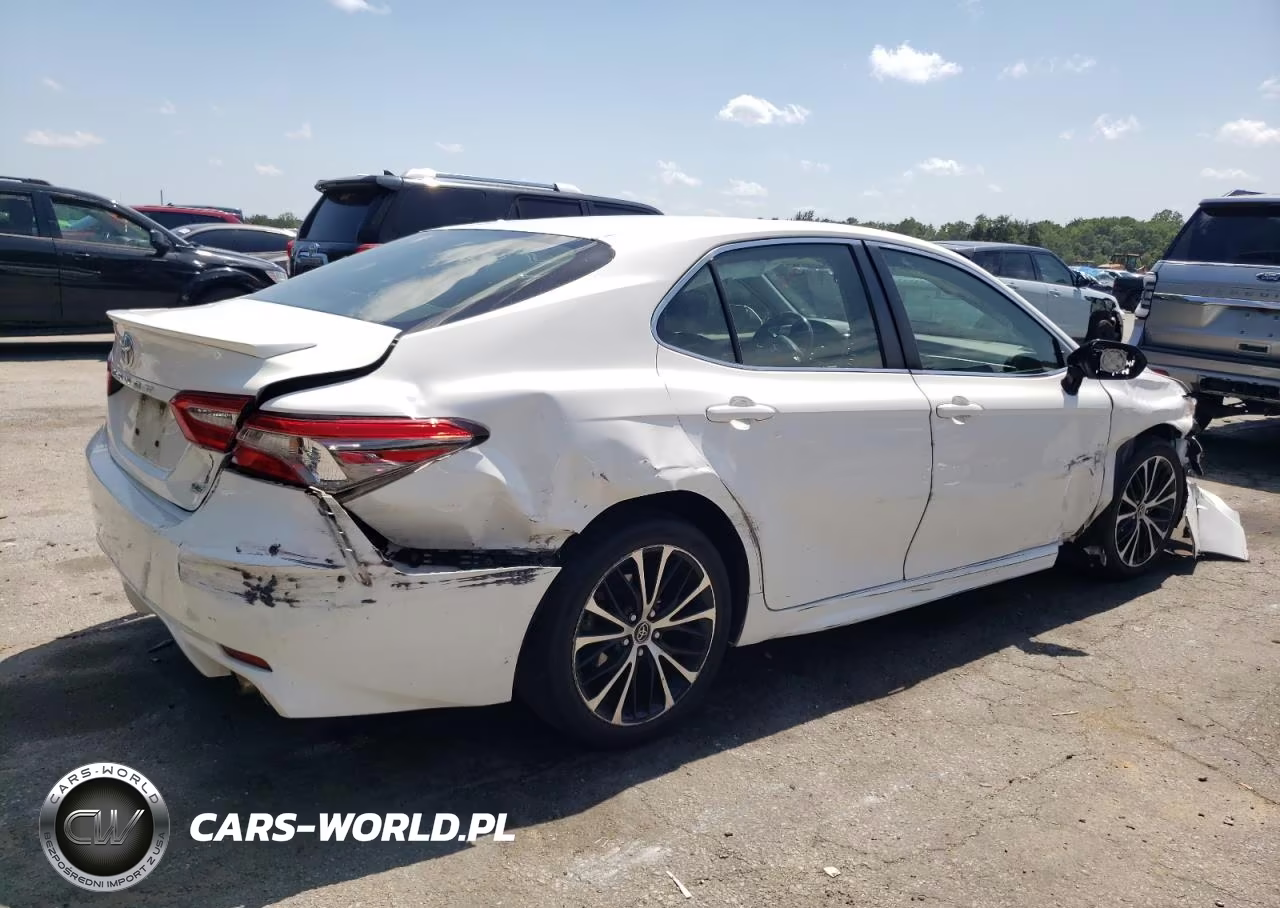 2018 Toyota Camry L VIN:JTNB11HK3J3002466 - 3