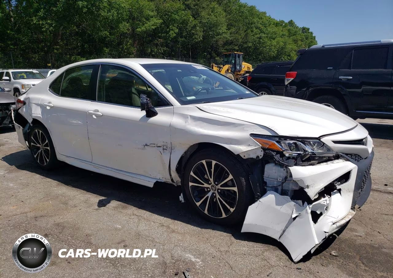2018 Toyota Camry L VIN:JTNB11HK3J3002466 - 4