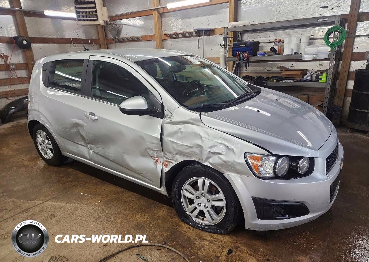 2014 Chevrolet Sonic Lt VIN:1G1JC6SHXE4133133 - 4