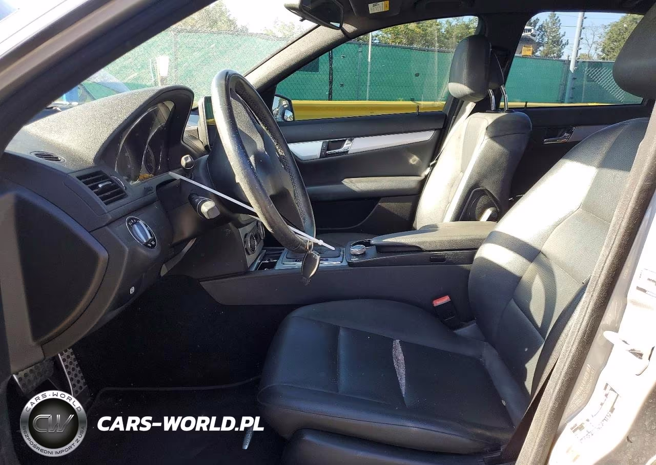 2010 Mercedes-Benz C 300 VIN:WDDGF5EB7AF361573 - 7