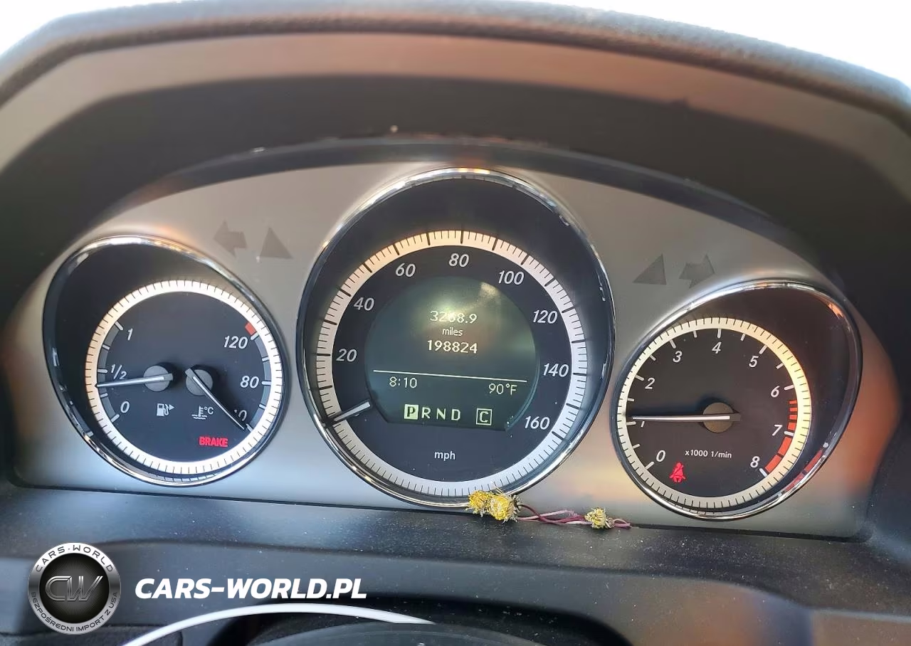 2010 Mercedes-Benz C 300 VIN:WDDGF5EB7AF361573 - 9