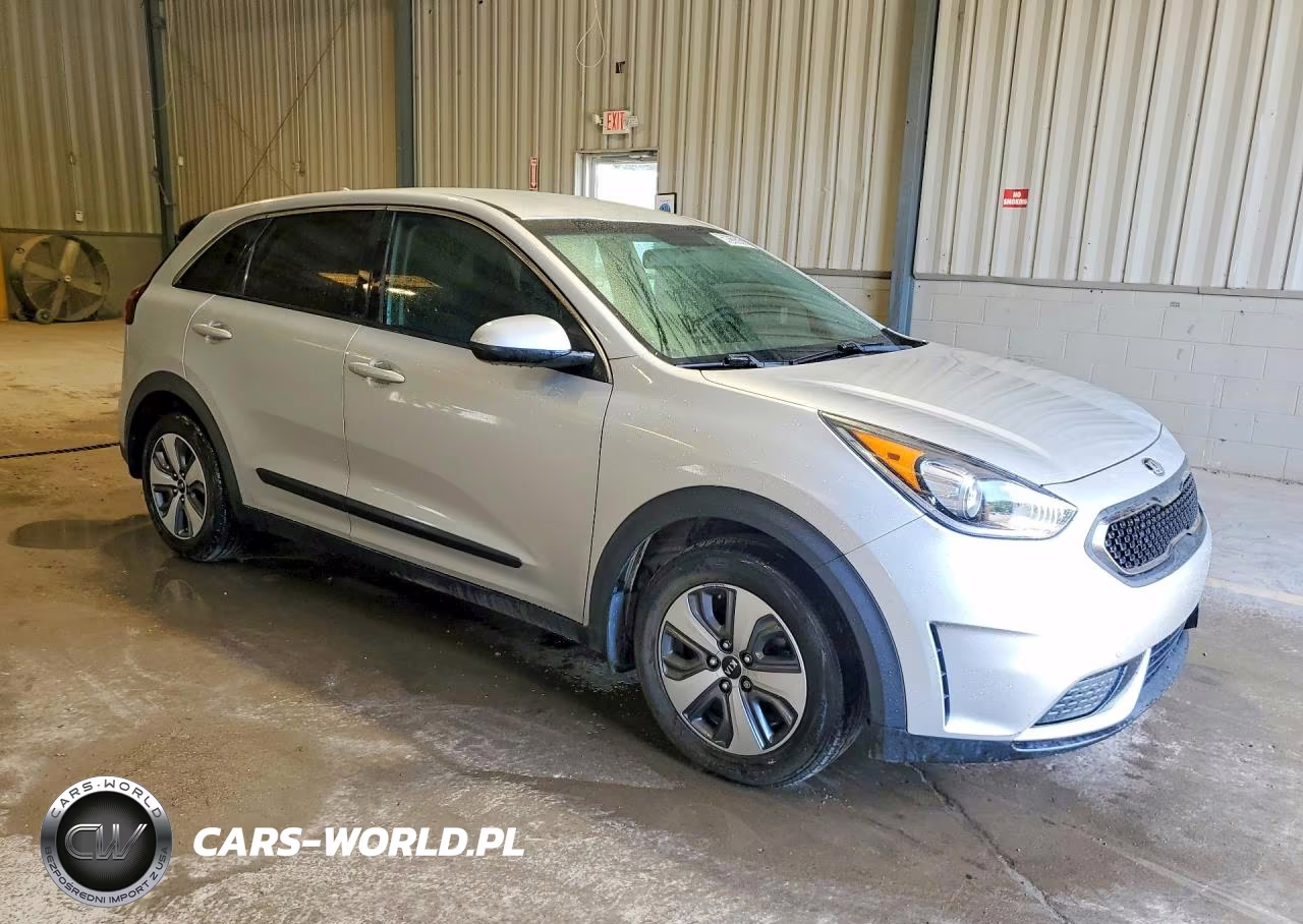 2018 Kia Niro Fe VIN:KNDCB3LC8J5210106 - 4