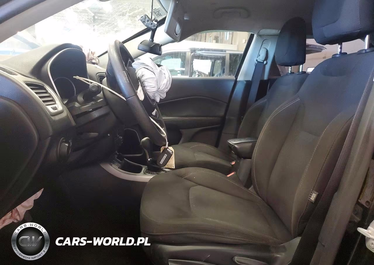 2019 Jeep Compass Sport VIN:3C4NJCAB0KT693128 - 7