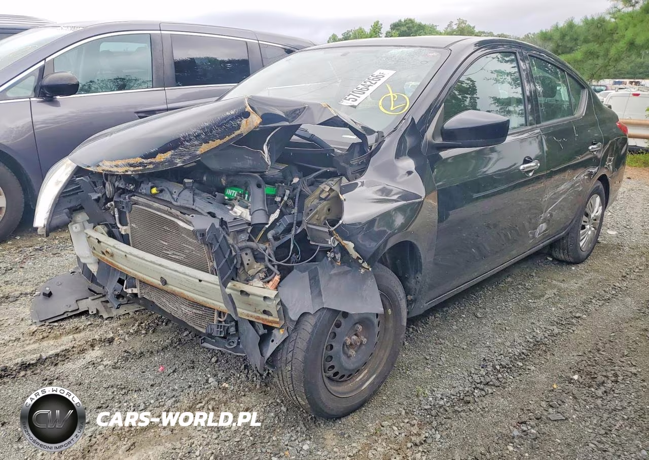 2018 Nissan Versa Sv – zdjęcie 1 z 12