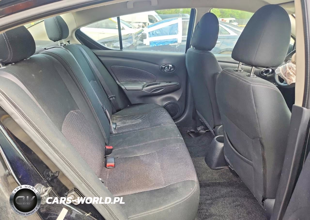 2018 Nissan Versa Sv VIN:3N1CN7APXJL802419 - 10