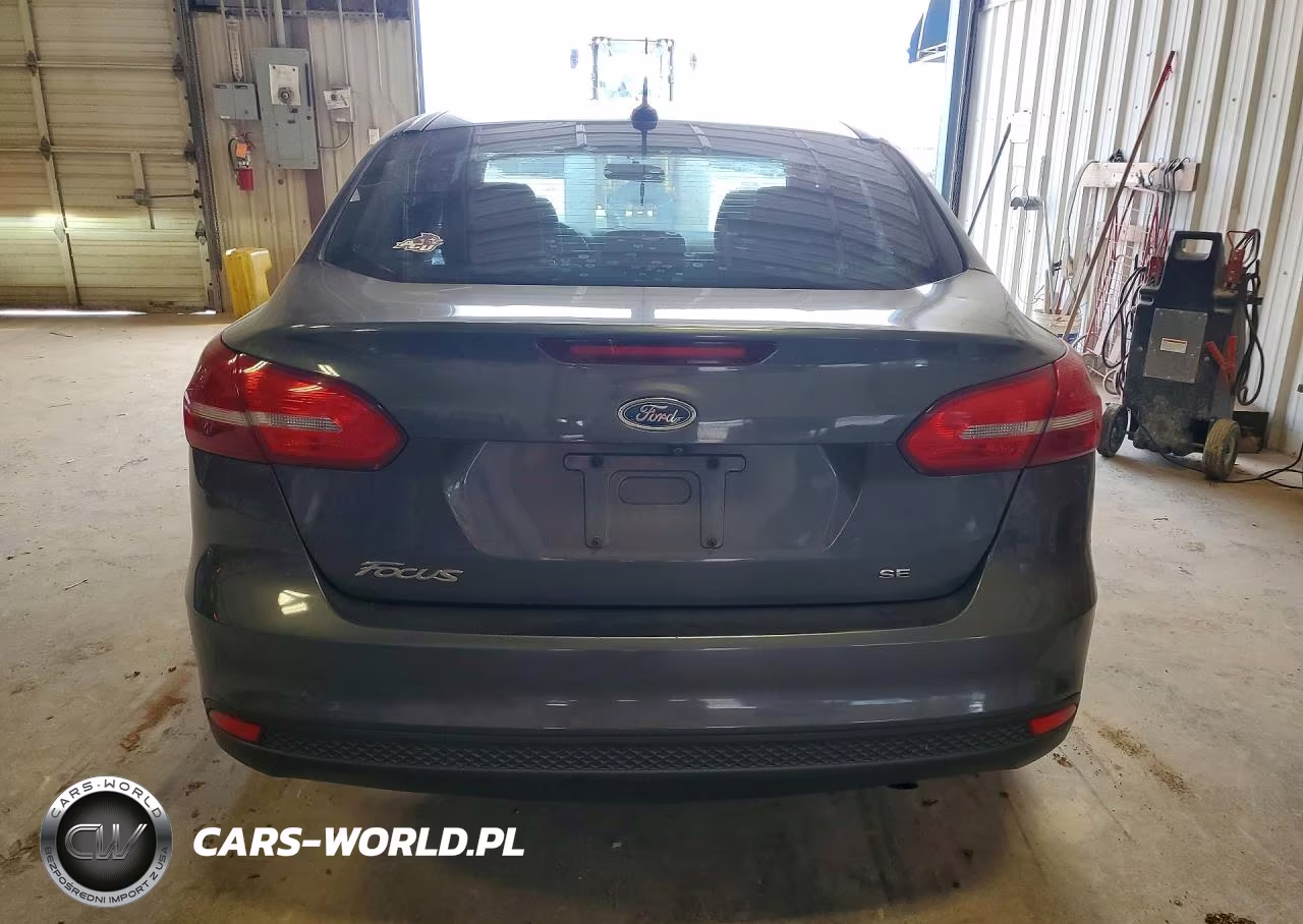 2017 Ford Focus Se VIN:1FADP3F29HL303527 - 6