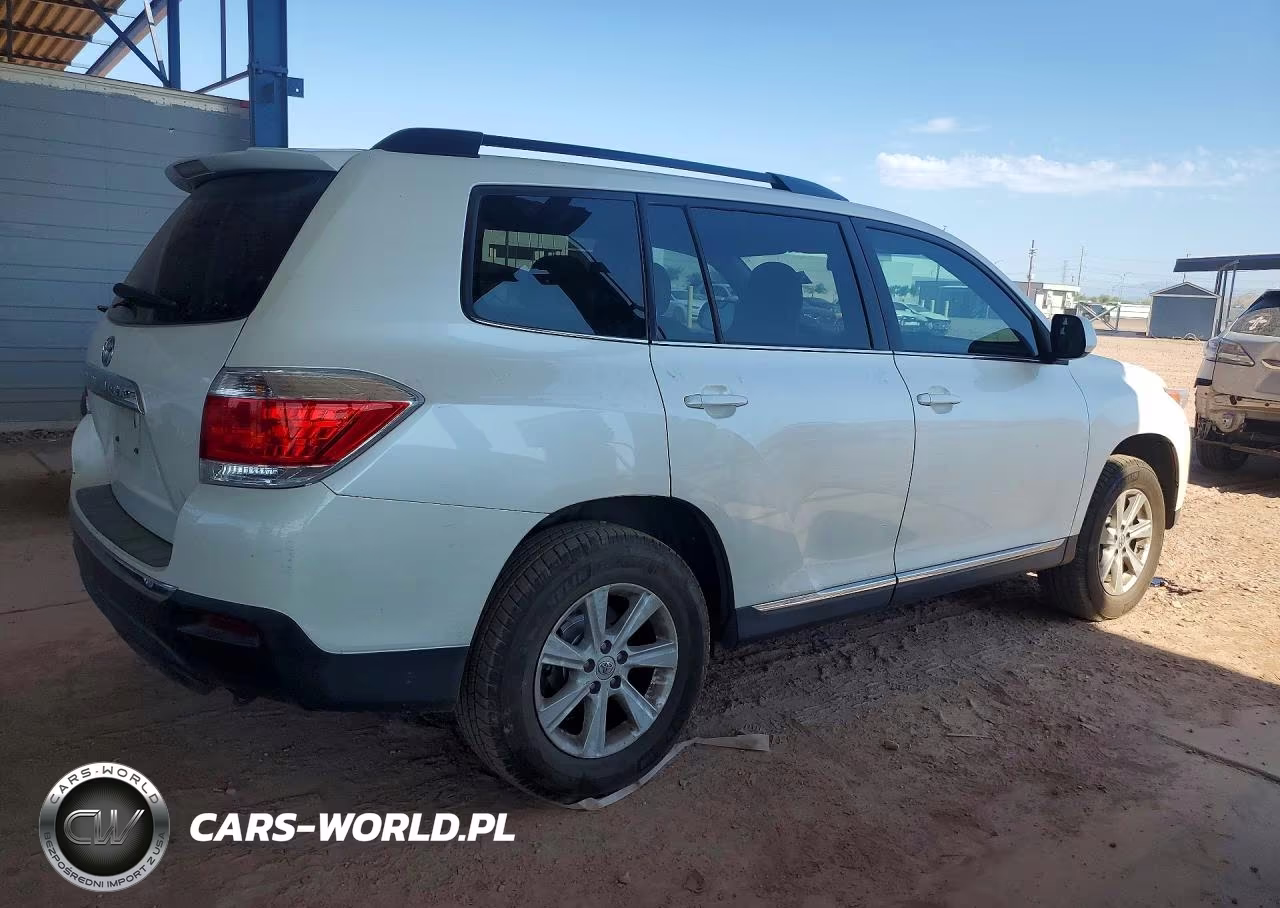 2013 Toyota Highlander Plus VIN:5TDZK3EH1DS130972 - 3