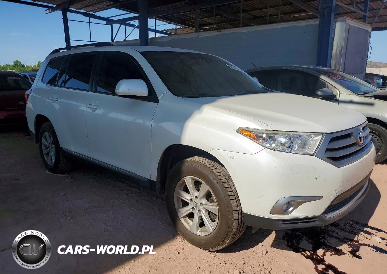 2013 Toyota Highlander Plus VIN:5TDZK3EH1DS130972 - 4