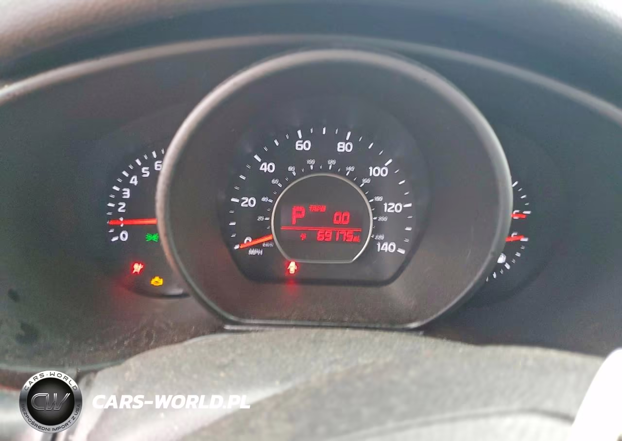 2014 Kia Soul + VIN:KNDJP3A58E7083445 - 9