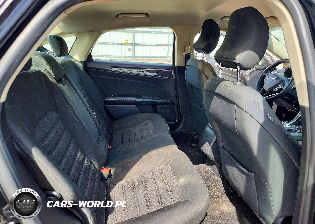 2018 Ford Fusion Se VIN:3FA6P0H7XJR129278 - 10