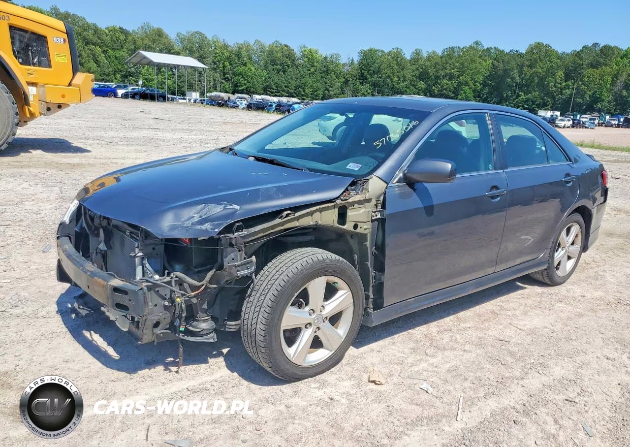 2011 Toyota Camry Se V6 – zdjęcie 1 z 12
