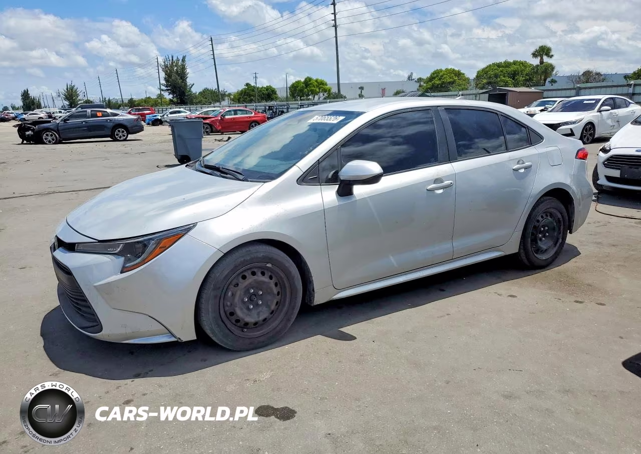 2024 Toyota Corolla Le – zdjęcie 1 z 12