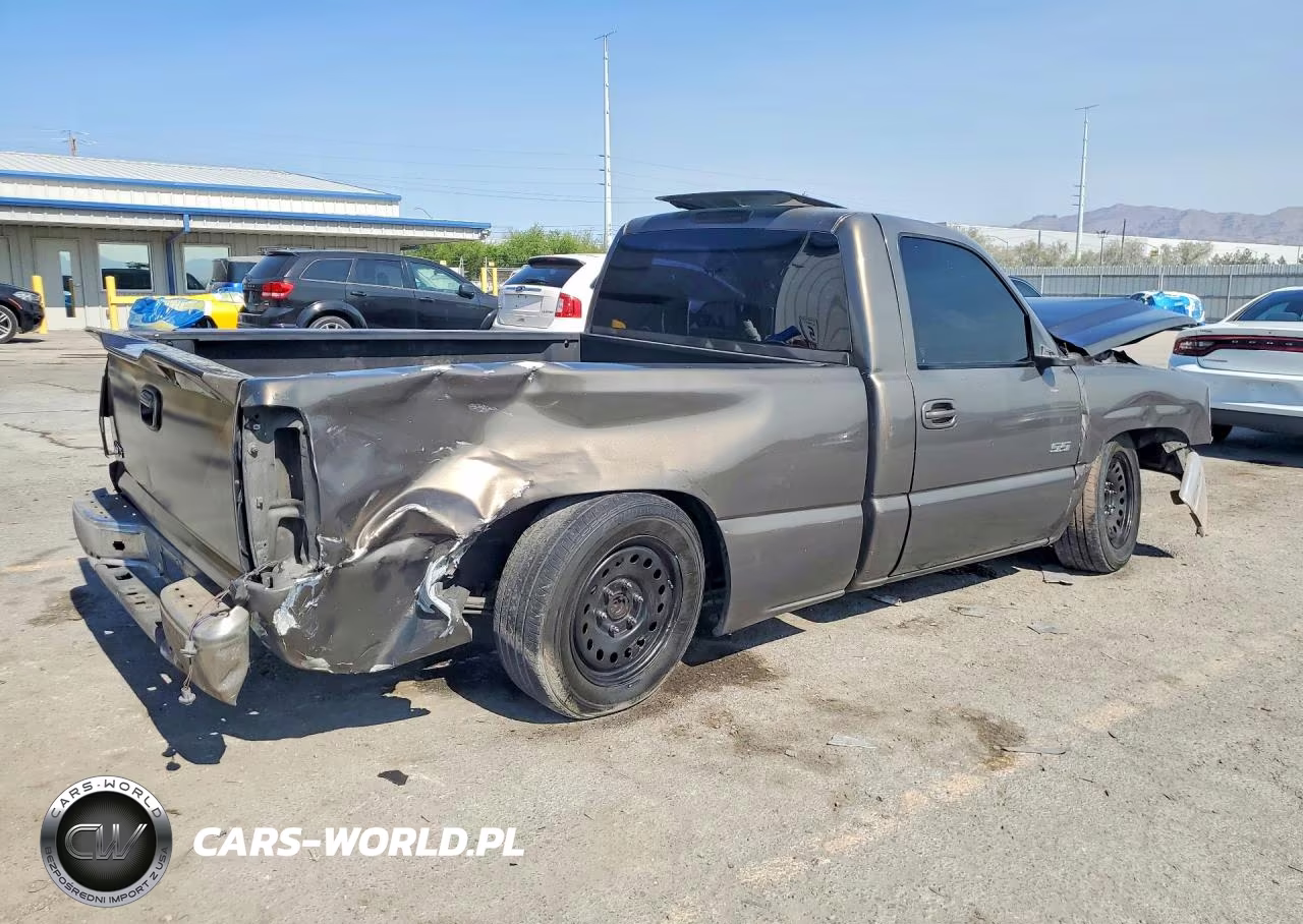2000 Chevrolet Silverado C1500 VIN:1GCEC14V8YZ230658 - 3