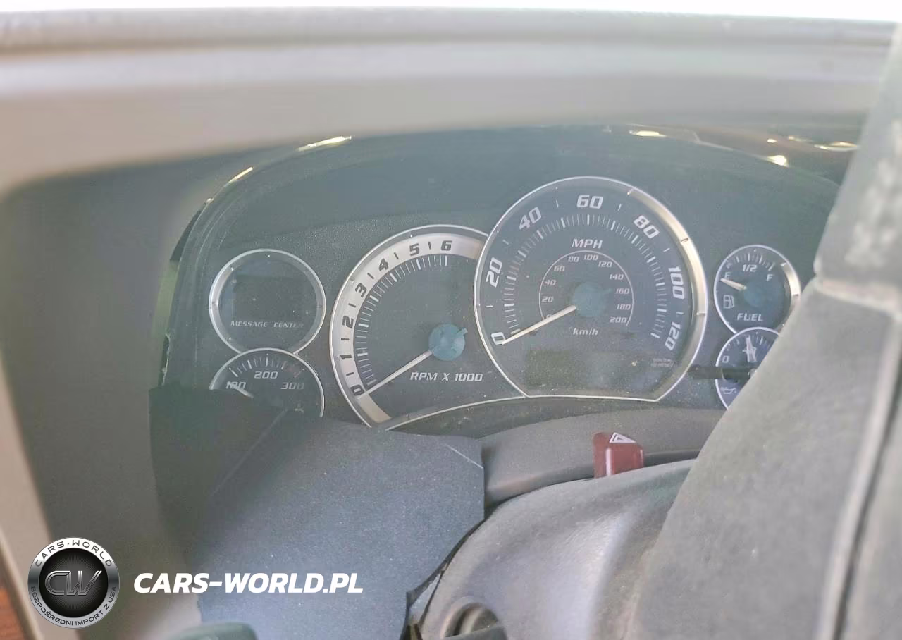 2000 Chevrolet Silverado C1500 VIN:1GCEC14V8YZ230658 - 9