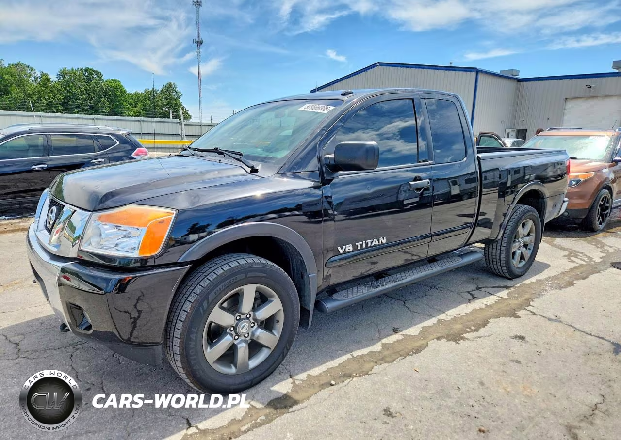 2015 Nissan Titan Sv