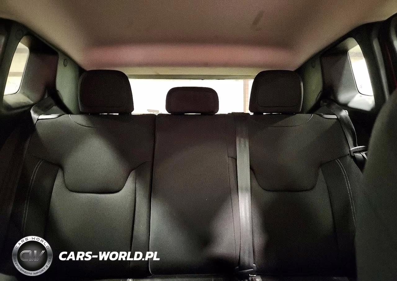 2021 Jeep Renegade Sport VIN:ZACNJDABXMPM39813 - 10